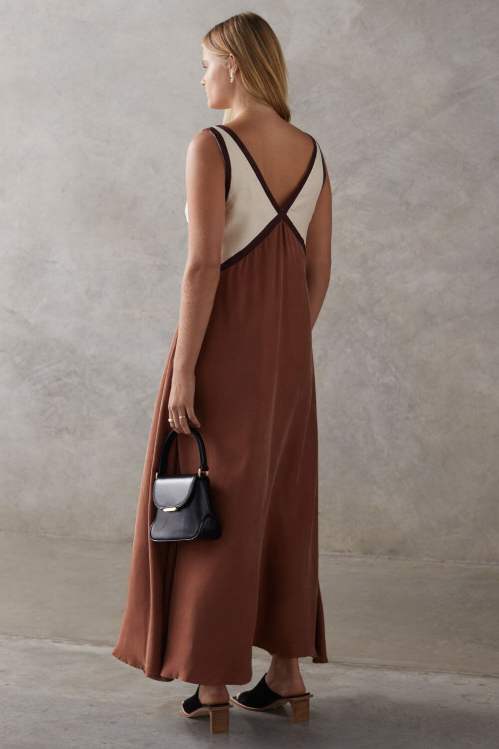 Ágata | Bata midi con escote en V efecto imitación ante en